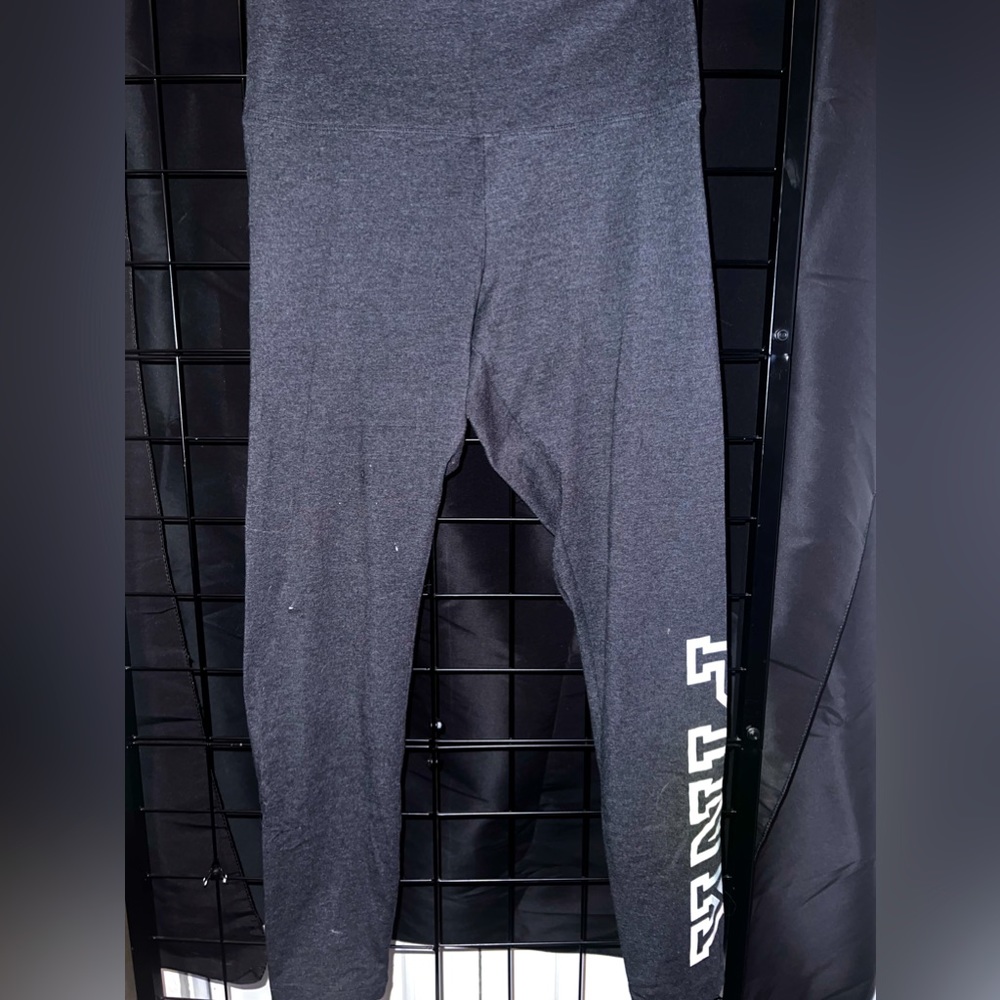 Victoria’s Secret yoga leggings
